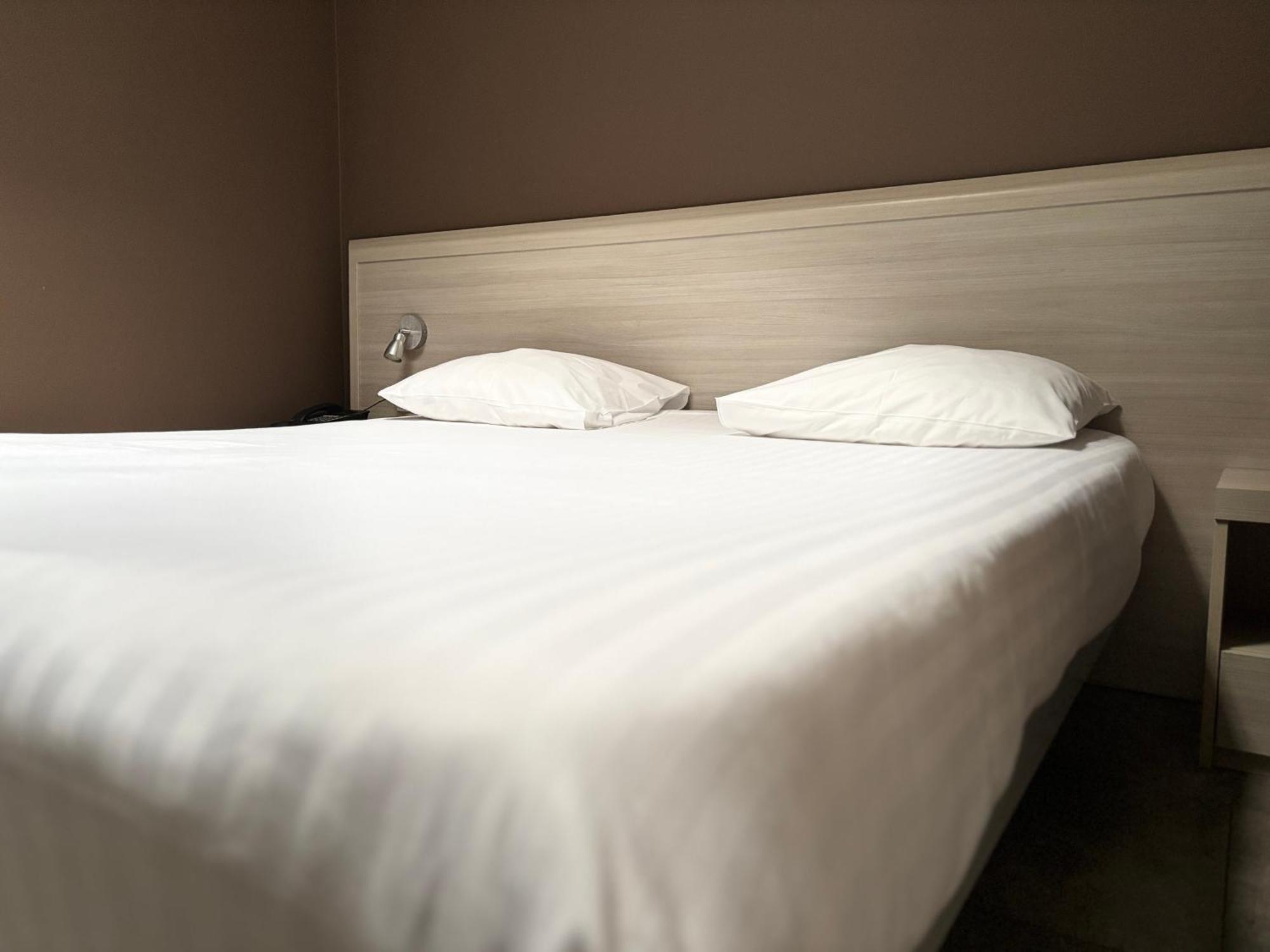 Hotel La Louve La Louvière Eksteriør bilde