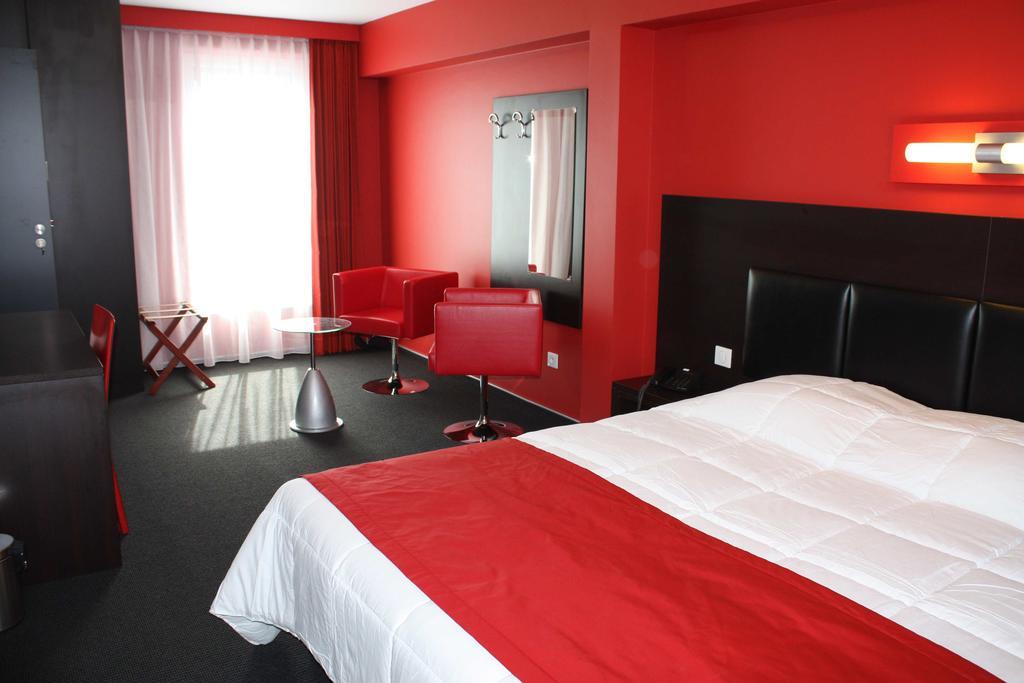 Hotel La Louve La Louvière Eksteriør bilde