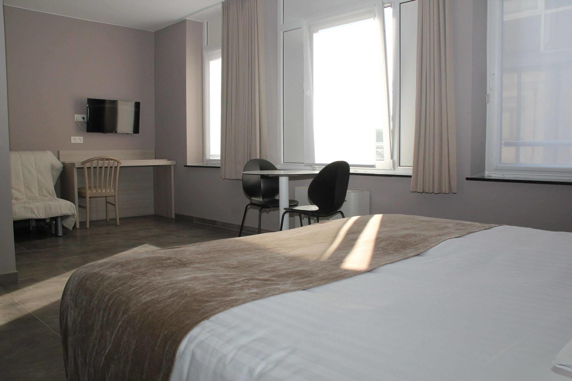 Hotel La Louve La Louvière Eksteriør bilde